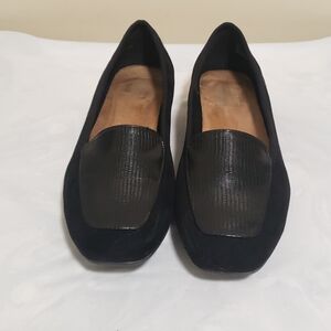 Women's Black Suede Slip-On Loafers with Textured Vamp